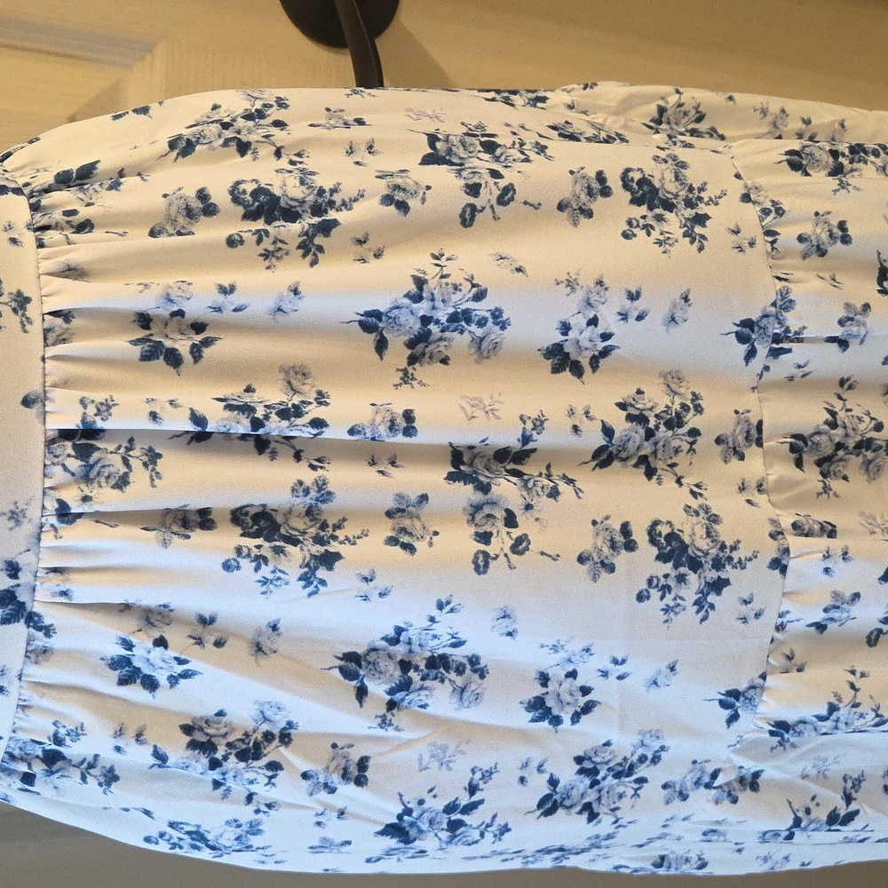 Floral Spaghetti Strap Maxi Dress With Cut Out In Back - Picture 7 of 16